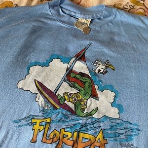 Beautiful Single Stitch Florida Tee ; Gator windsurfing!